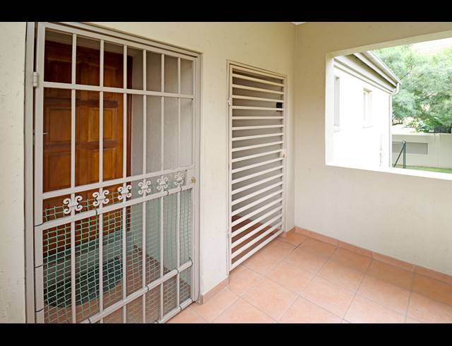 2 BEDROOM TOWNHOUSE FOR SALE IN ORIEL